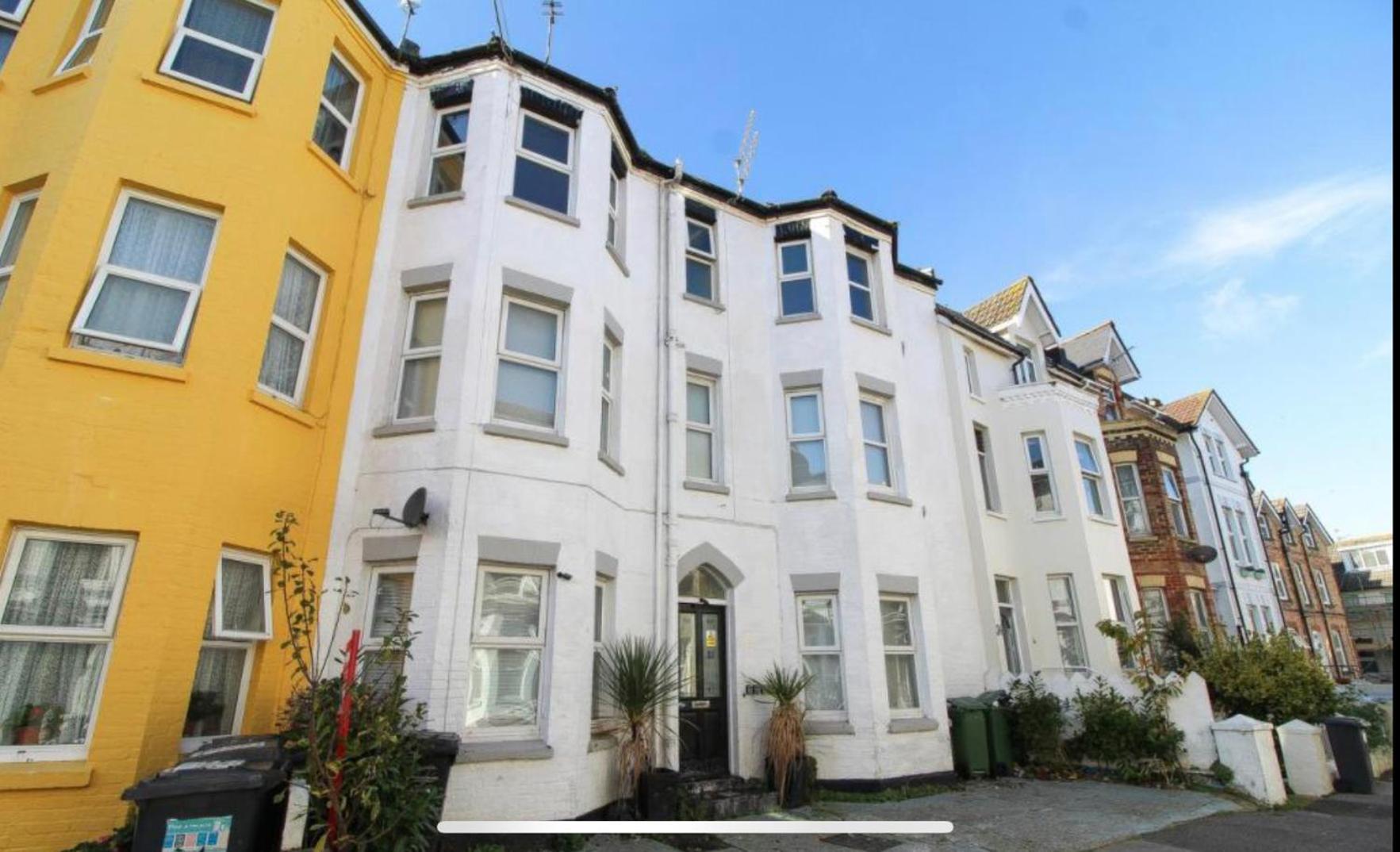 Modern Town Centre Flat - Free Shared Parking, King Size Bed, 5 Minutes Walk To Beach Bournemouth Exteriör bild