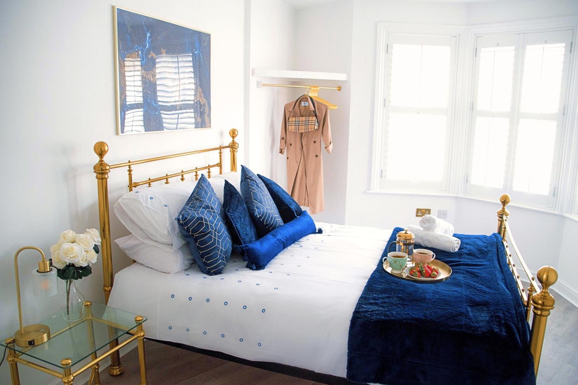 Modern Town Centre Flat - Free Shared Parking, King Size Bed, 5 Minutes Walk To Beach Bournemouth Exteriör bild
