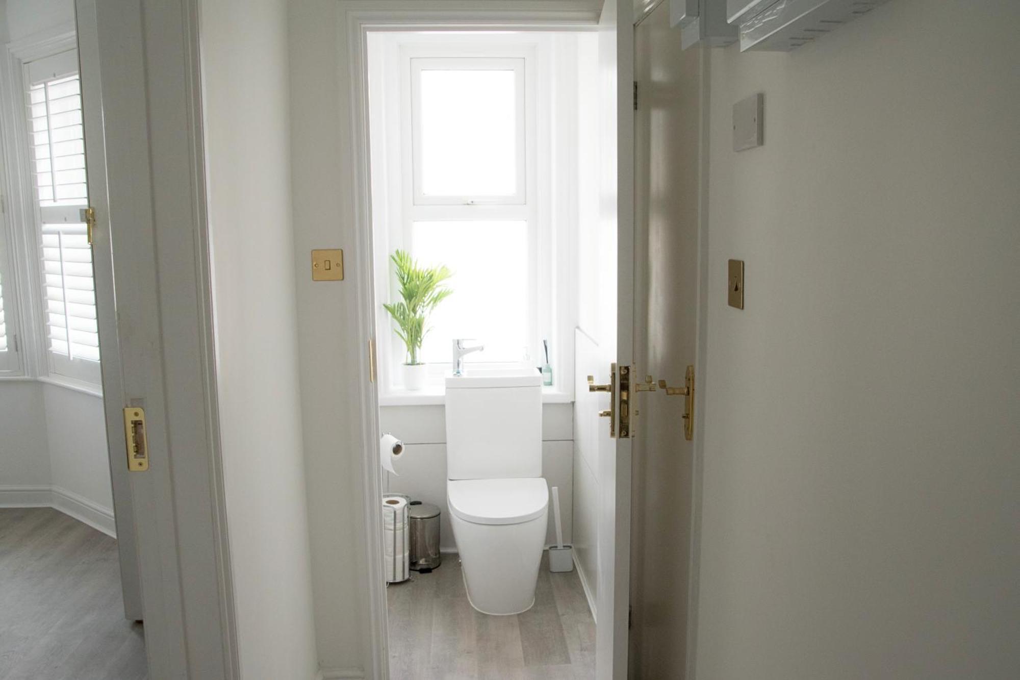 Modern Town Centre Flat - Free Shared Parking, King Size Bed, 5 Minutes Walk To Beach Bournemouth Exteriör bild