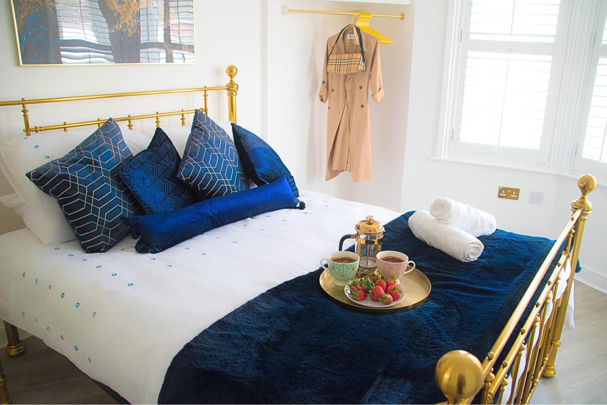 Modern Town Centre Flat - Free Shared Parking, King Size Bed, 5 Minutes Walk To Beach Bournemouth Exteriör bild