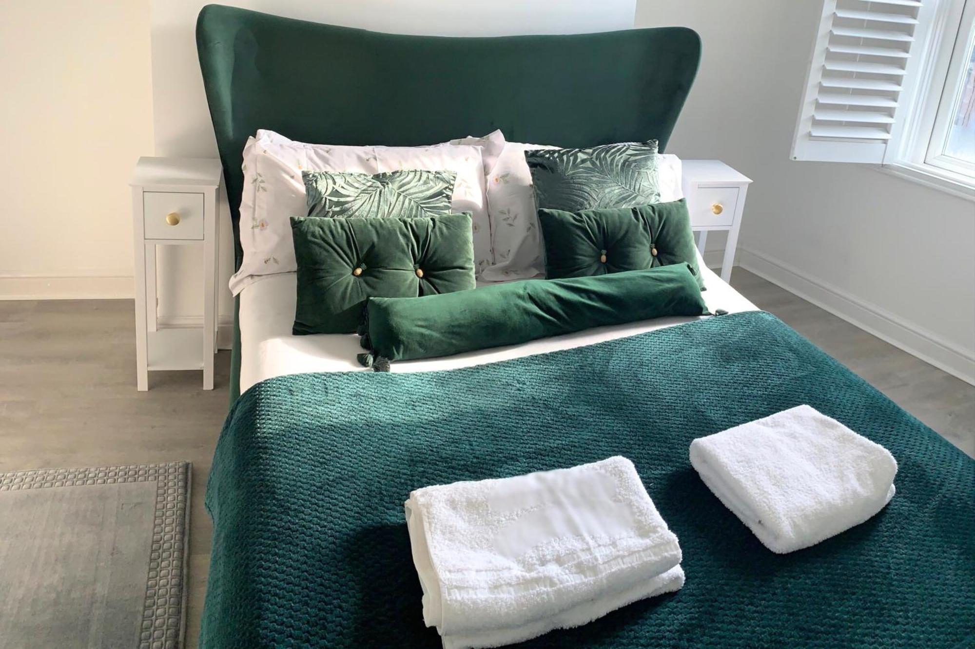 Modern Town Centre Flat - Free Shared Parking, King Size Bed, 5 Minutes Walk To Beach Bournemouth Exteriör bild