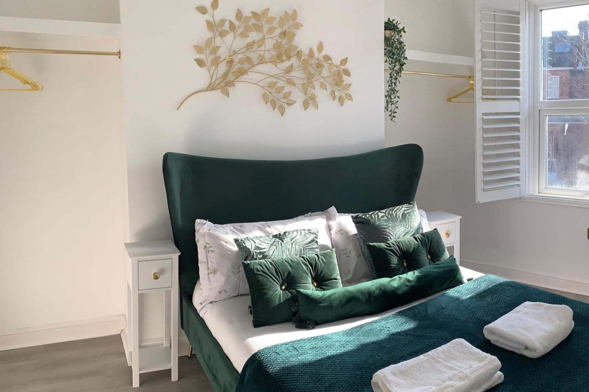 Modern Town Centre Flat - Free Shared Parking, King Size Bed, 5 Minutes Walk To Beach Bournemouth Exteriör bild